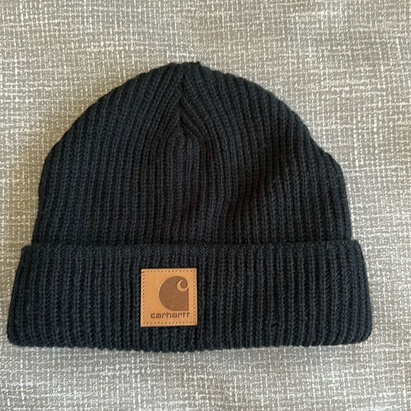 Carhartt Other - CARHARTT MEN'S BLACK CLASSIC PATCH LOGO KNITTED CUFFED BEANIE HAT ONE SIZE